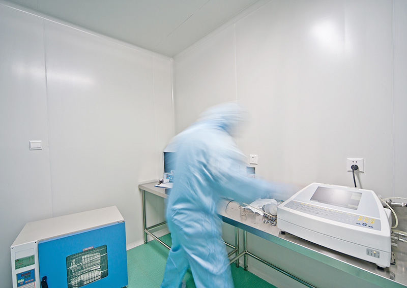 制藥廠無塵車間建設(shè)怎么選擇地面材料？